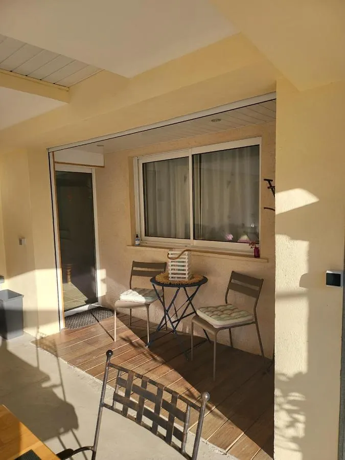 Lobeal Apartment Auriol 0*,